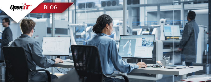 Ingenieros trabajando con software CAD en un moderno laboratorio de fabricación, ilustrando las ideas de Open iTsobre modelos de licencias de software para optimizar el uso y la rentabilidad del software de ingeniería.